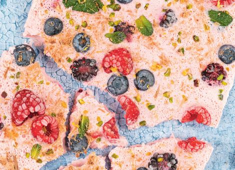 Frozen-Joghurt-Bark mit Beeren
