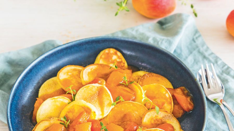 Mini-Pancakes mit Aprikosen-Thymian-Kompott