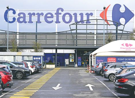 Handelskonzerne in Frankreich unterstützen Bauern