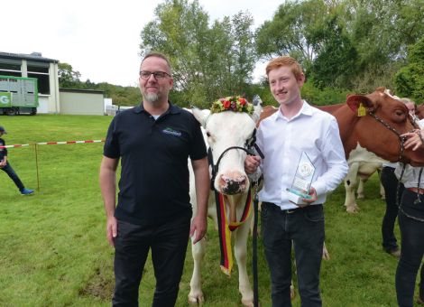Beste junge Kuh wird &bdquo;Miss Diemelstadt&ldquo;