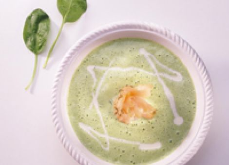 Spinatsuppe mit  Lachsforellenrosette