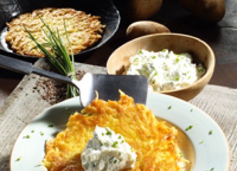 Kartoffelpuffer mit Schnittlauch-Quark