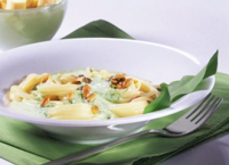 Linguine mit Käse-Bärlauchsauce