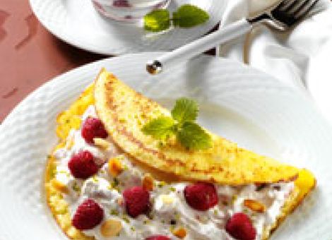 Pfannkuchen mit  Himbeersahne &bdquo;Oranje&ldquo;