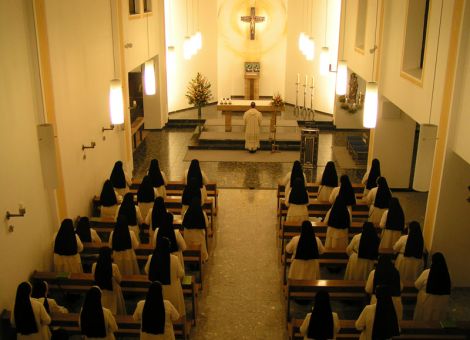 Die Gäste können an den Gebetszeiten der Ordensgemeinschaft teilnehmen.