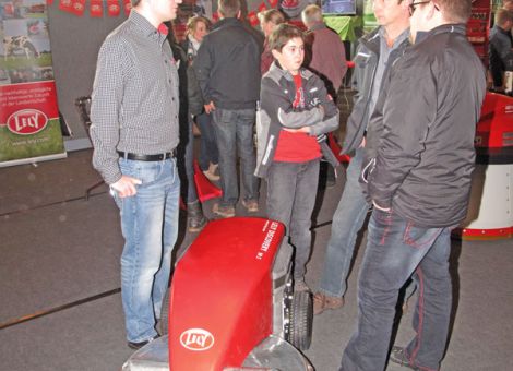 Lely präsentierte unter anderem einen Spaltenreinigungsroboter.