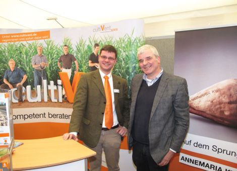 Christian Burgdorf und Robert Bäumler, KWS, informierten über Rüben- und Getreidesaatgut.