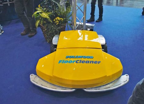 Mit dem akkubetriebenen Floor Cleaner stellte Lemmer-Fullwood einen Spaltenroboter vor, der leise und effizient arbeitet.
