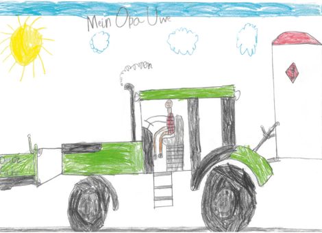 Johann 
(7 Jahre) aus Lauterbach hat seinen Opa Uwe beim Mähen gemalt. Auf seinem tollen Bild seht ihr vorne am Traktor ein Mähwerk von Deutz und hinten eines von Kuhn.
